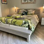 Villa Manzana : neuve 4ch 4sdb 2 piscines - LUXE