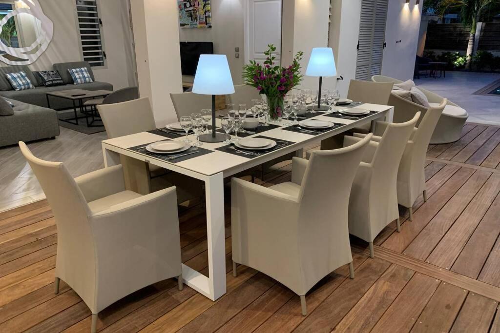 Manzana : Neuve 4ch 4sdb 2 Piscines - Luxe * Saint-Francois (Grande-Terre)