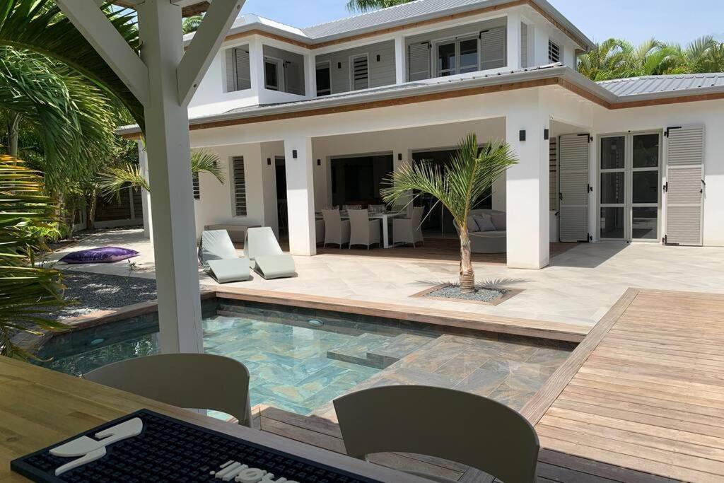 Manzana : Neuve 4ch 4sdb 2 Piscines - Luxe *
