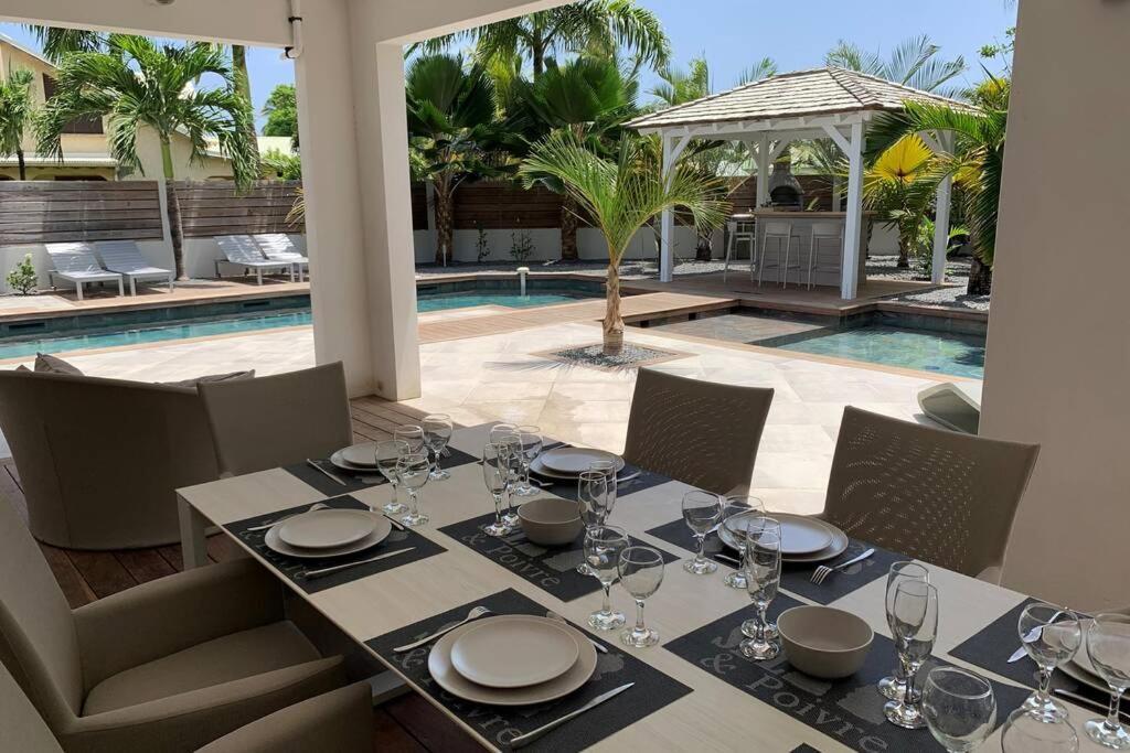 Manzana : Neuve 4ch 4sdb 2 Piscines - Luxe Villa *