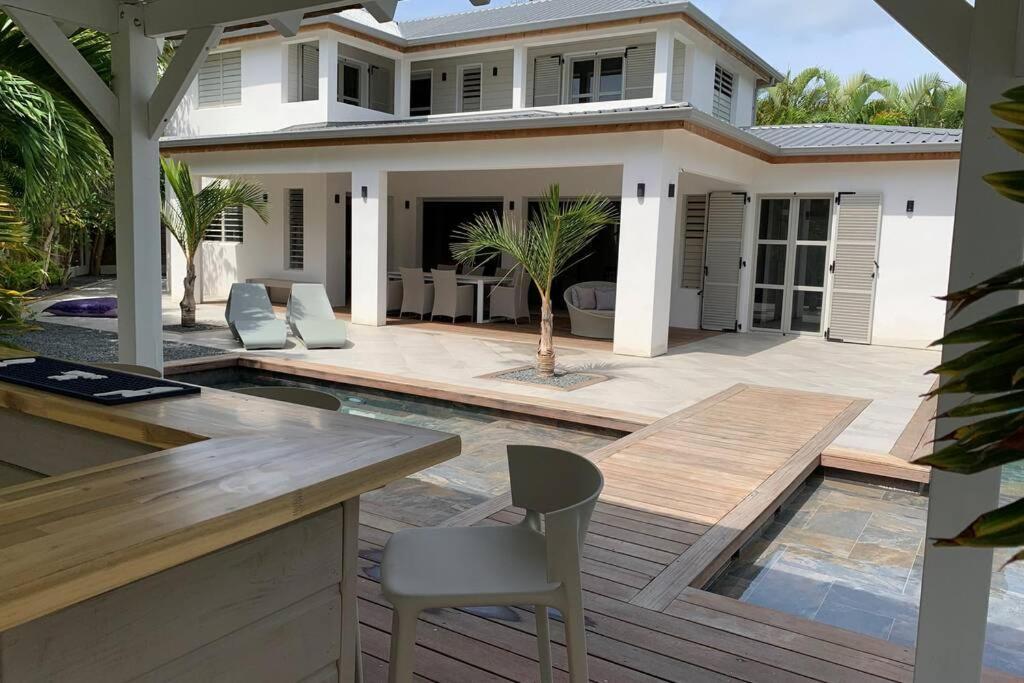 Manzana : Neuve 4ch 4sdb 2 Piscines - Luxe